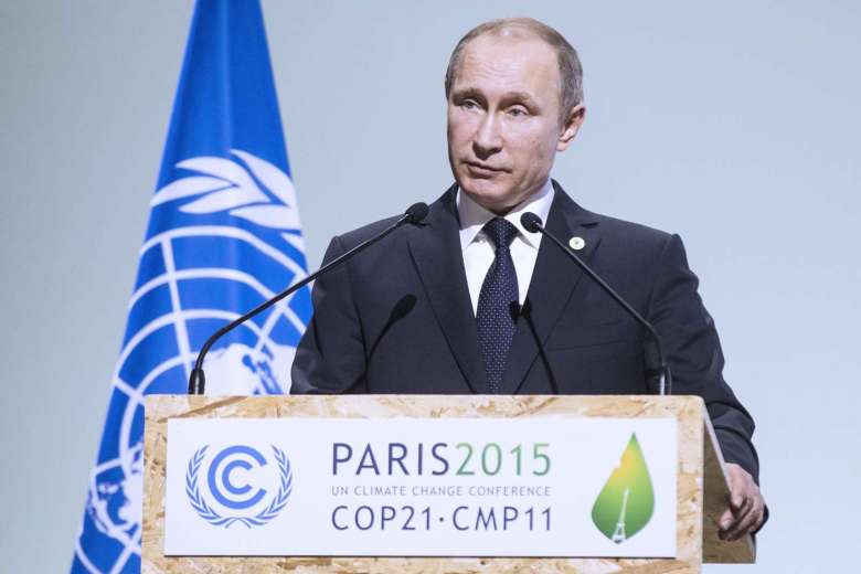 Russian President Vladimir Putin speaking at COP21 (Image)