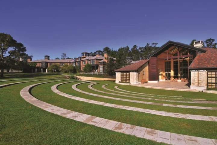 reslife2_Rosen_Amphitheater.jpg