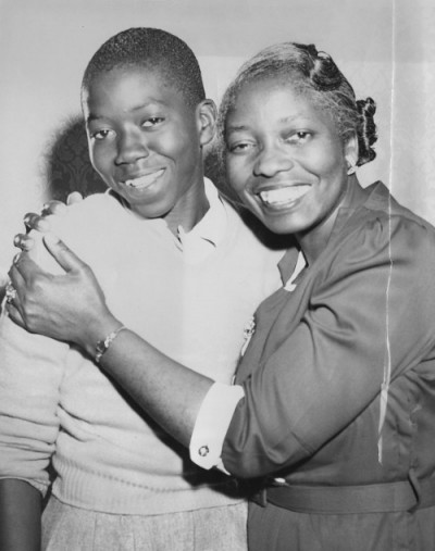 Spottswood Thomas Bolling Jr. and his mother Mrs. Sarah Bolling. © The Washington Post by permission from the Washingtoniana Division.