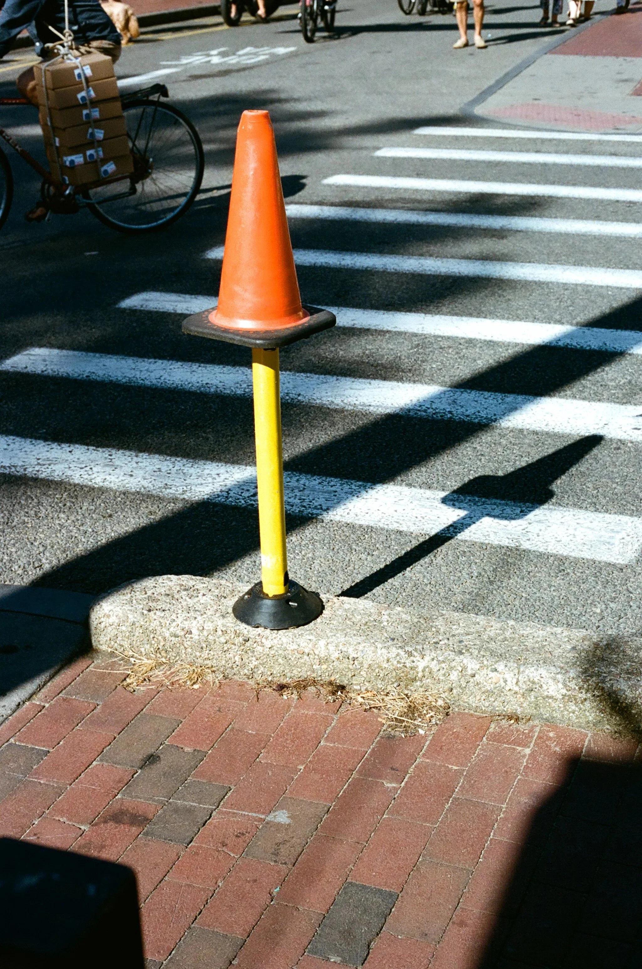 imgi_23_bike_messenger_cone.jpg