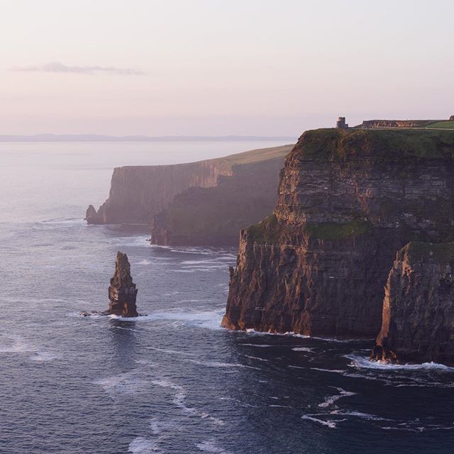 The Cliffs of Moher are one of Ireland&rsquo;s top destinations. Home to 30,000 seabirds, numerous movie cameos and talked about romantically in literature dating back to the early 16th century. 🇮🇪 &bull;
&bull;
&bull;
#CliffsofMoher #Ireland #Euro