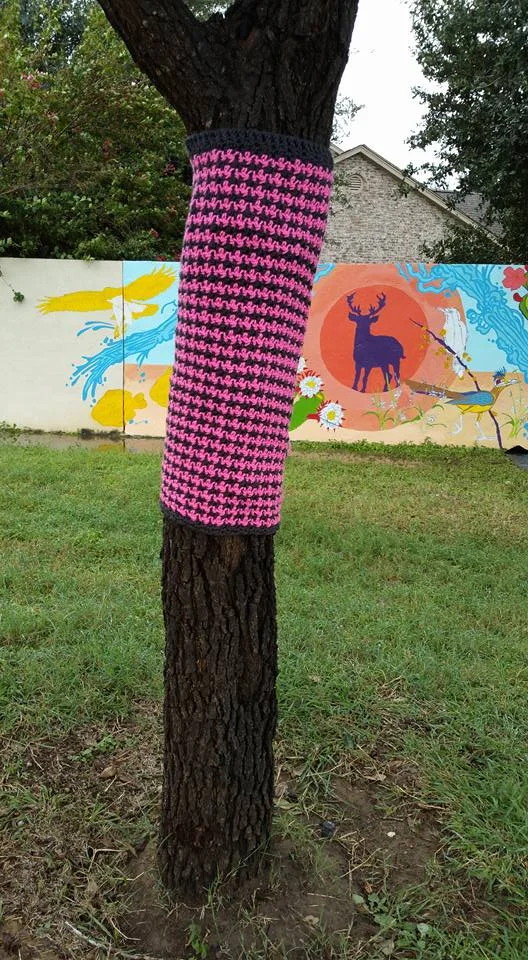 Houndstooth Yarnbomb.jpg