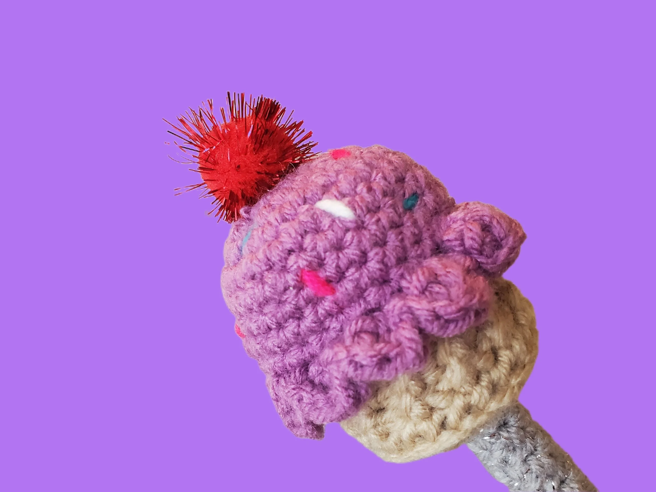 cupcake pen 1.jpeg