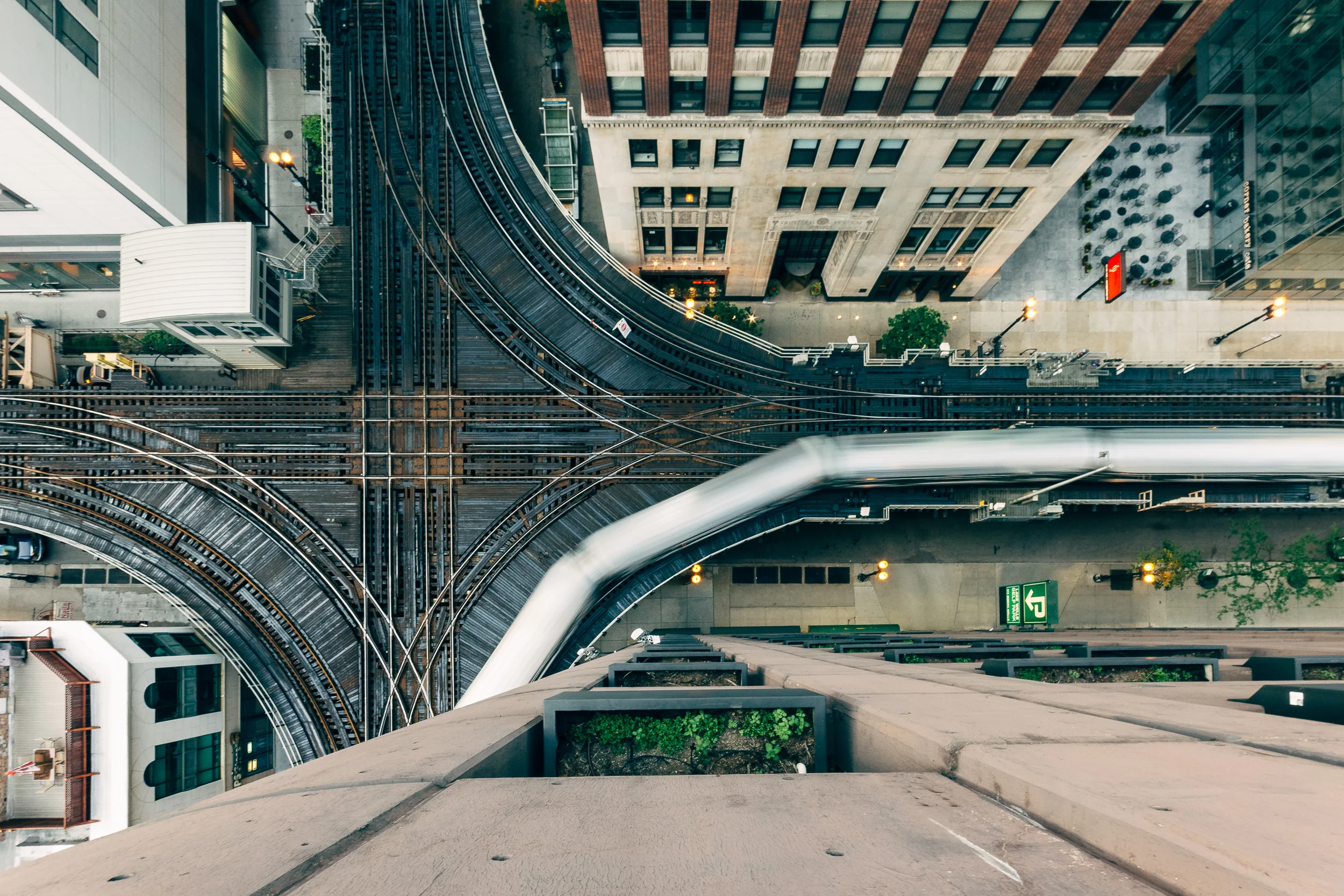 Bird's eye view of the El elevated commuter train intersection in Chicago at Lake and Wells street
