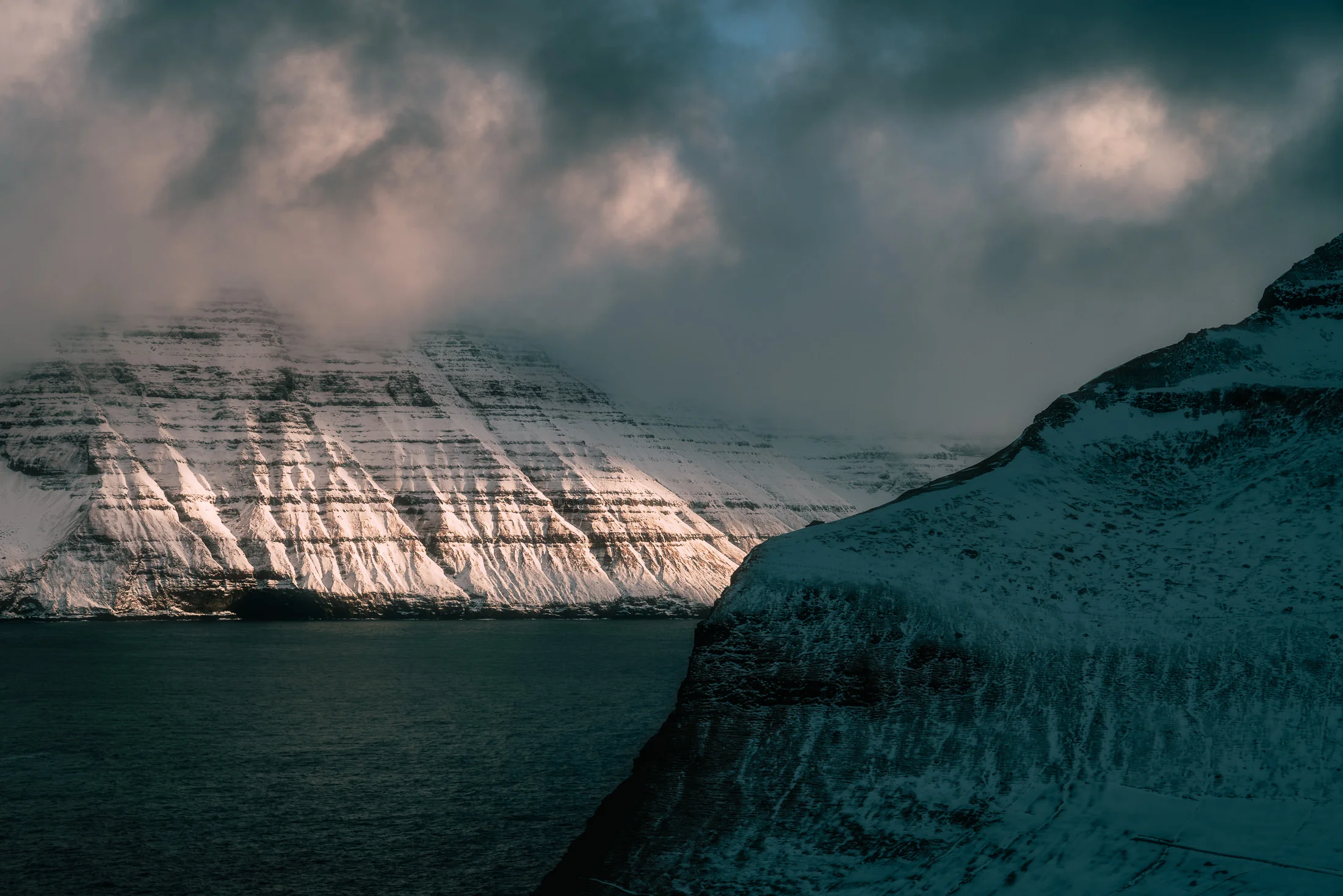2019.02.04_Faroe_Kalsoy_Hike-8451-Edit.jpg