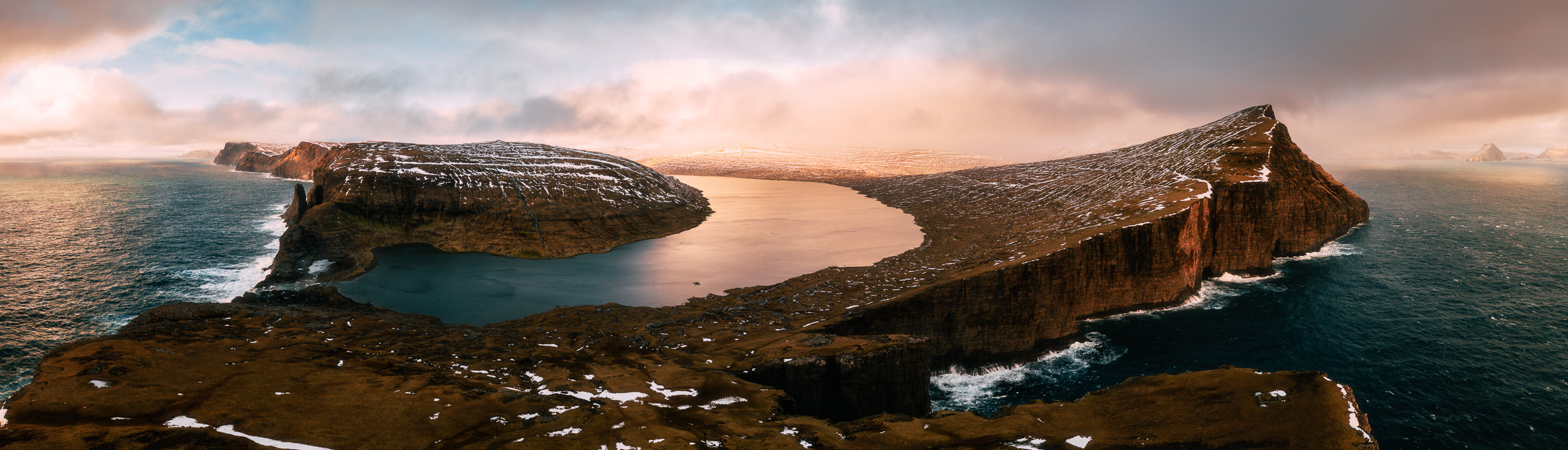 2019.02.07_Faroe_Traelanipa_Hike_Mavic-0001-5-Pano-Edit.jpg