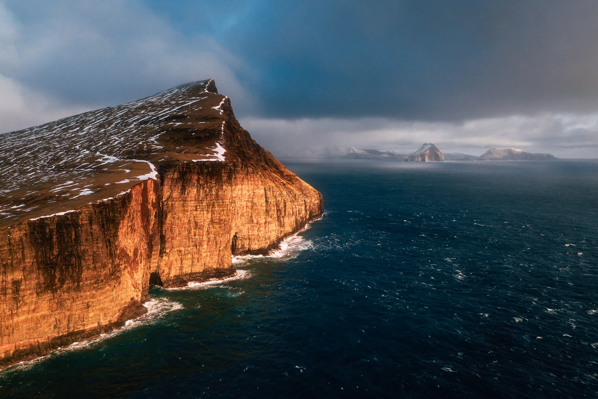 2019.02.07_Faroe_Traelanipa_Hike_Mavic-0286-Edit.jpg