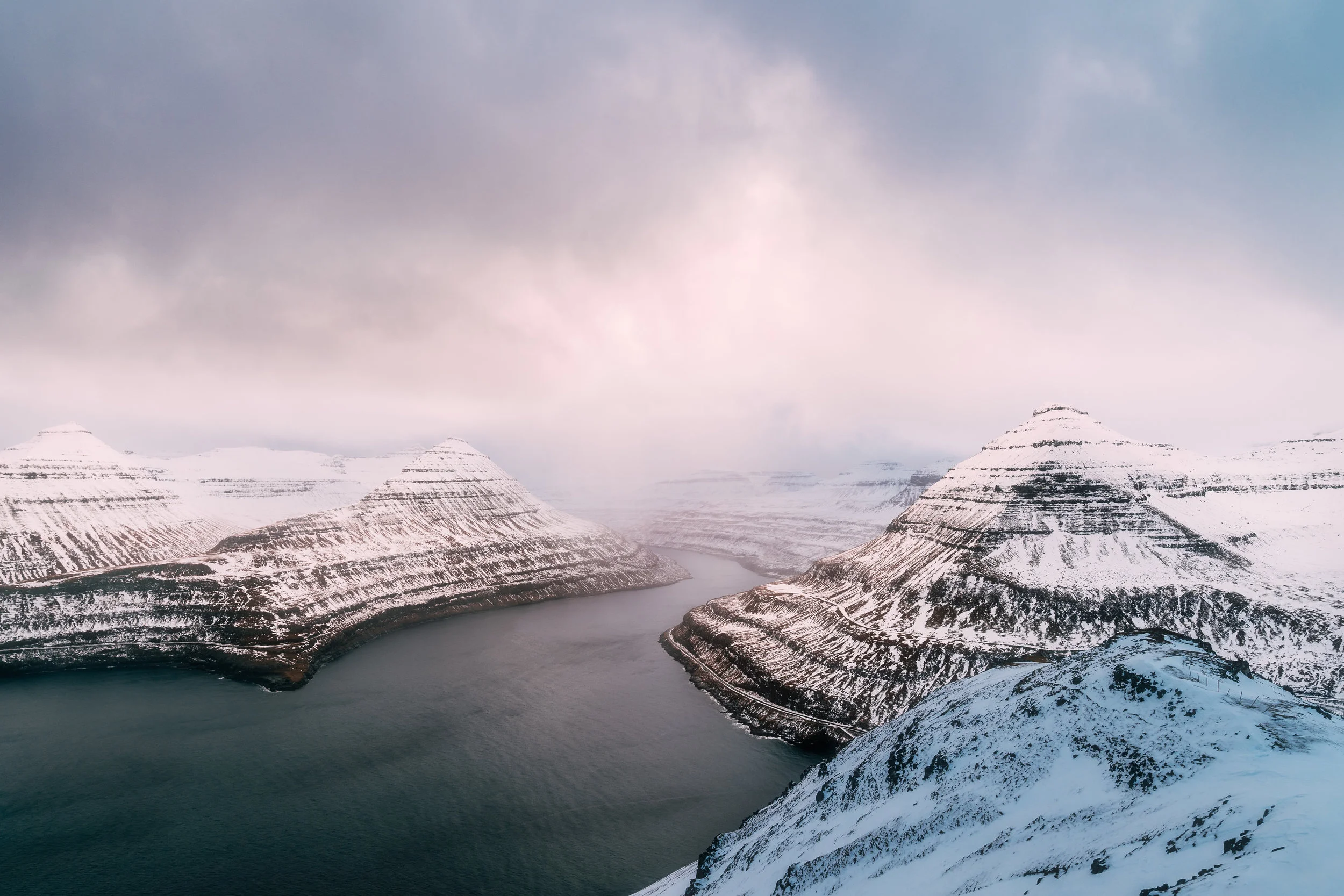 2019.02.06_Faroe_Coast_Eysturoy_Hike_A7III-8721-Edit.jpg
