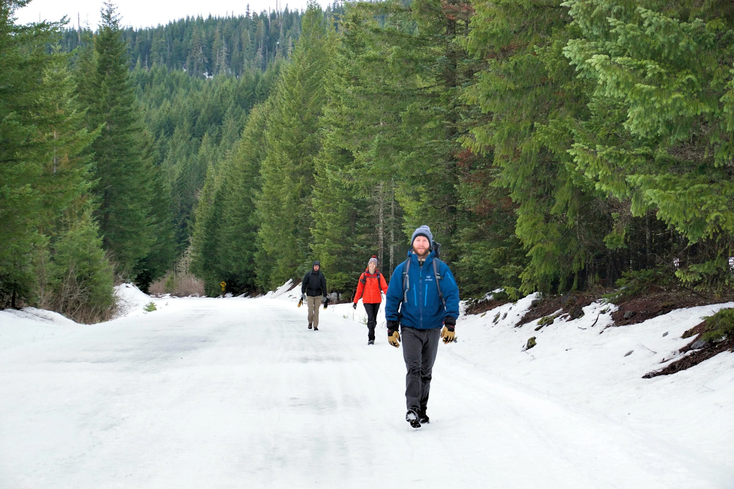 A Snowy Hike to June Lake, Washington — Snows Out West