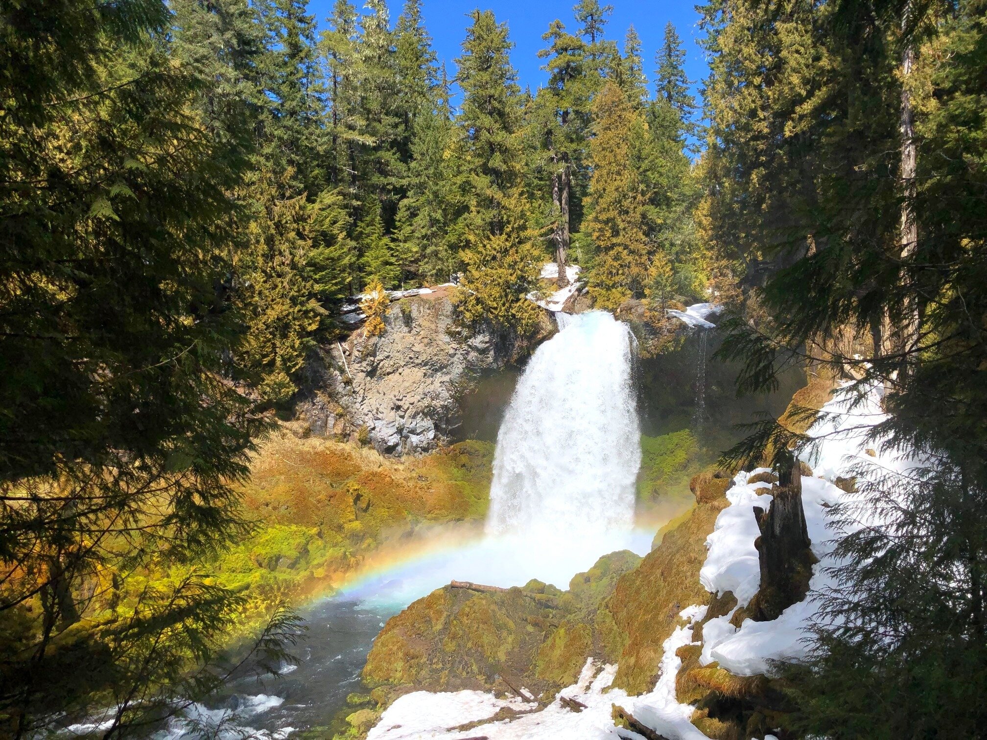 Sahalie+Falls,+Oregon.jpeg