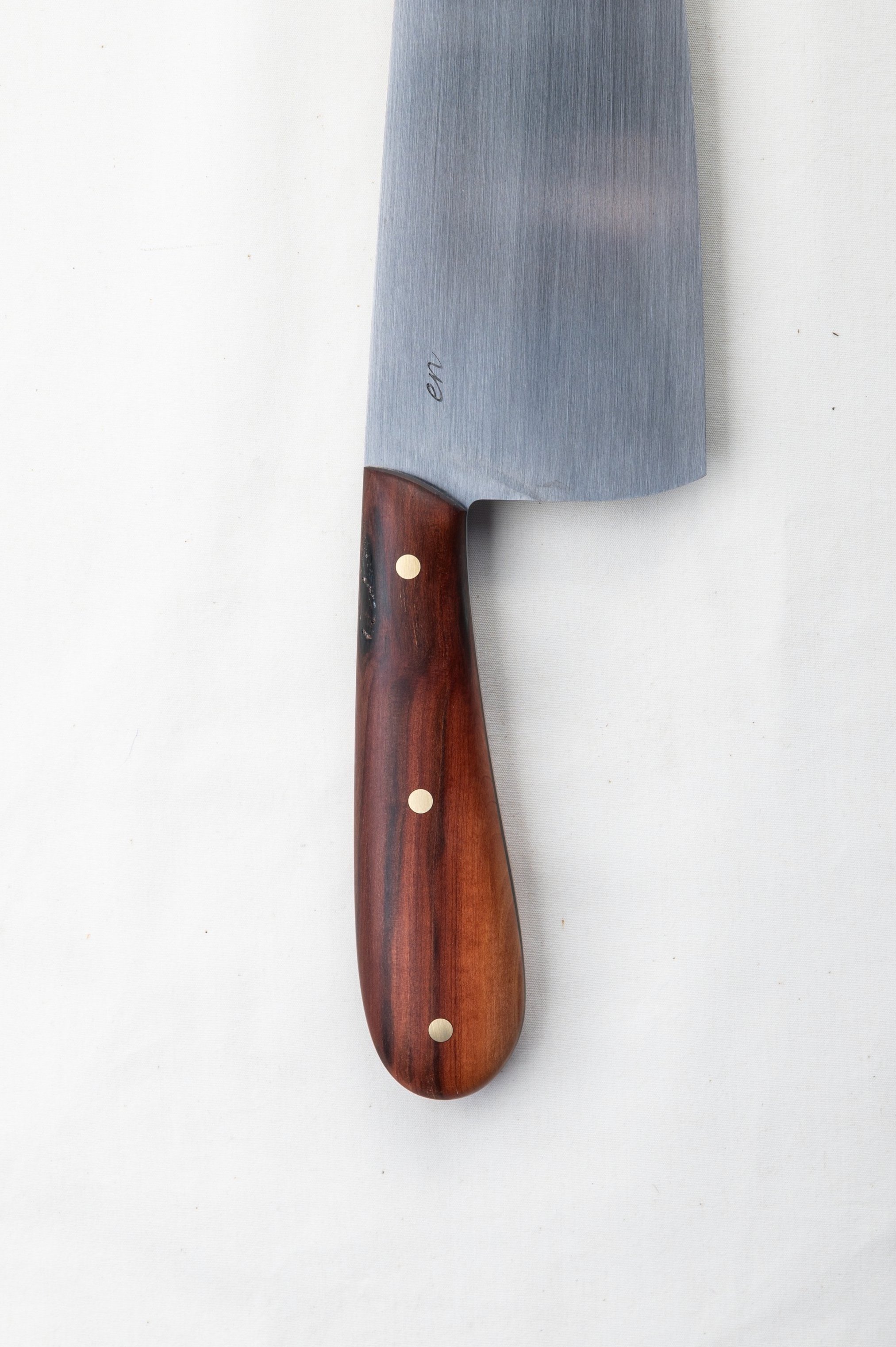 EverettNoel_BackToCenter_Knives-2.jpg