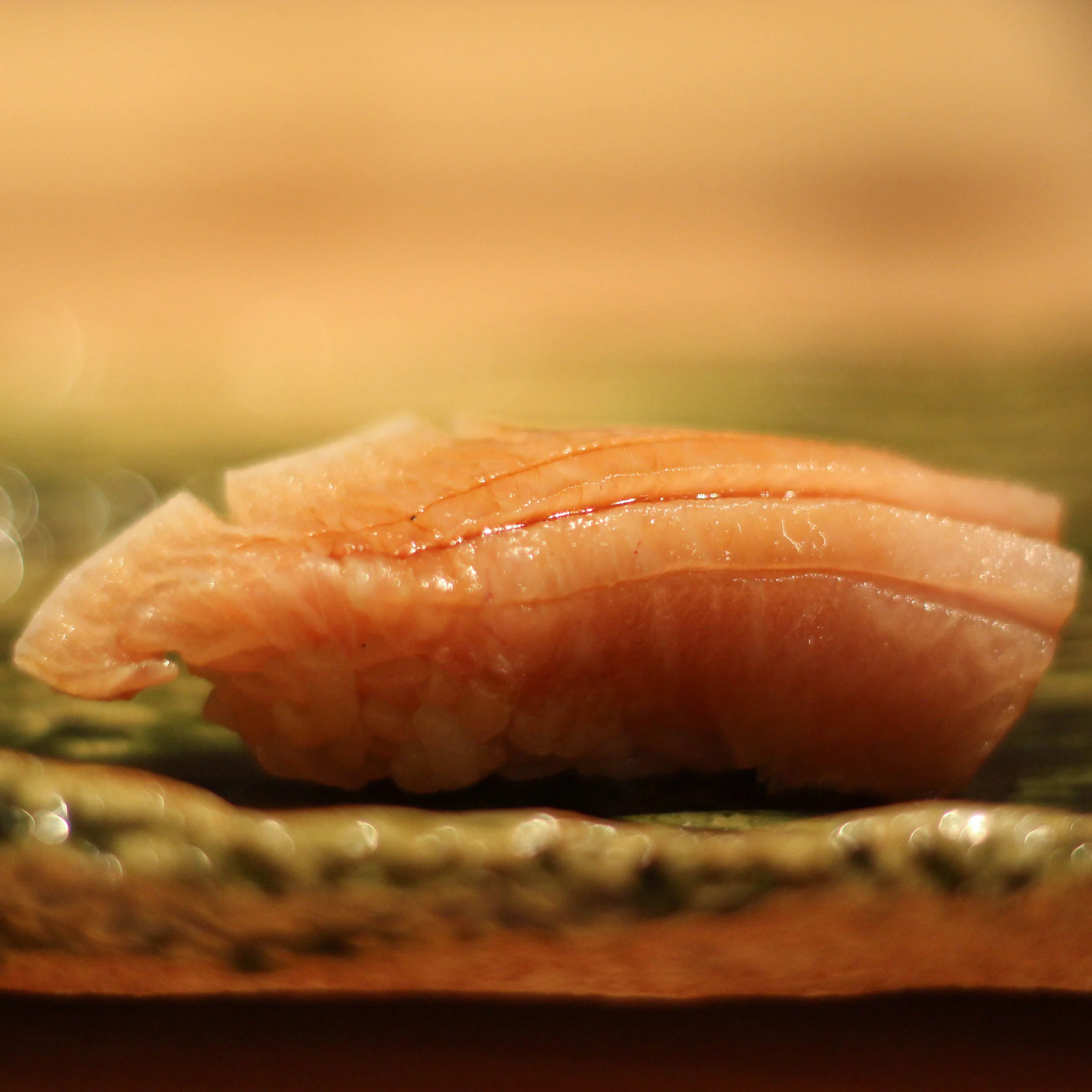 Buri (鰤 / Yellowtail) — The Sushi Geek, image size:2500x2500