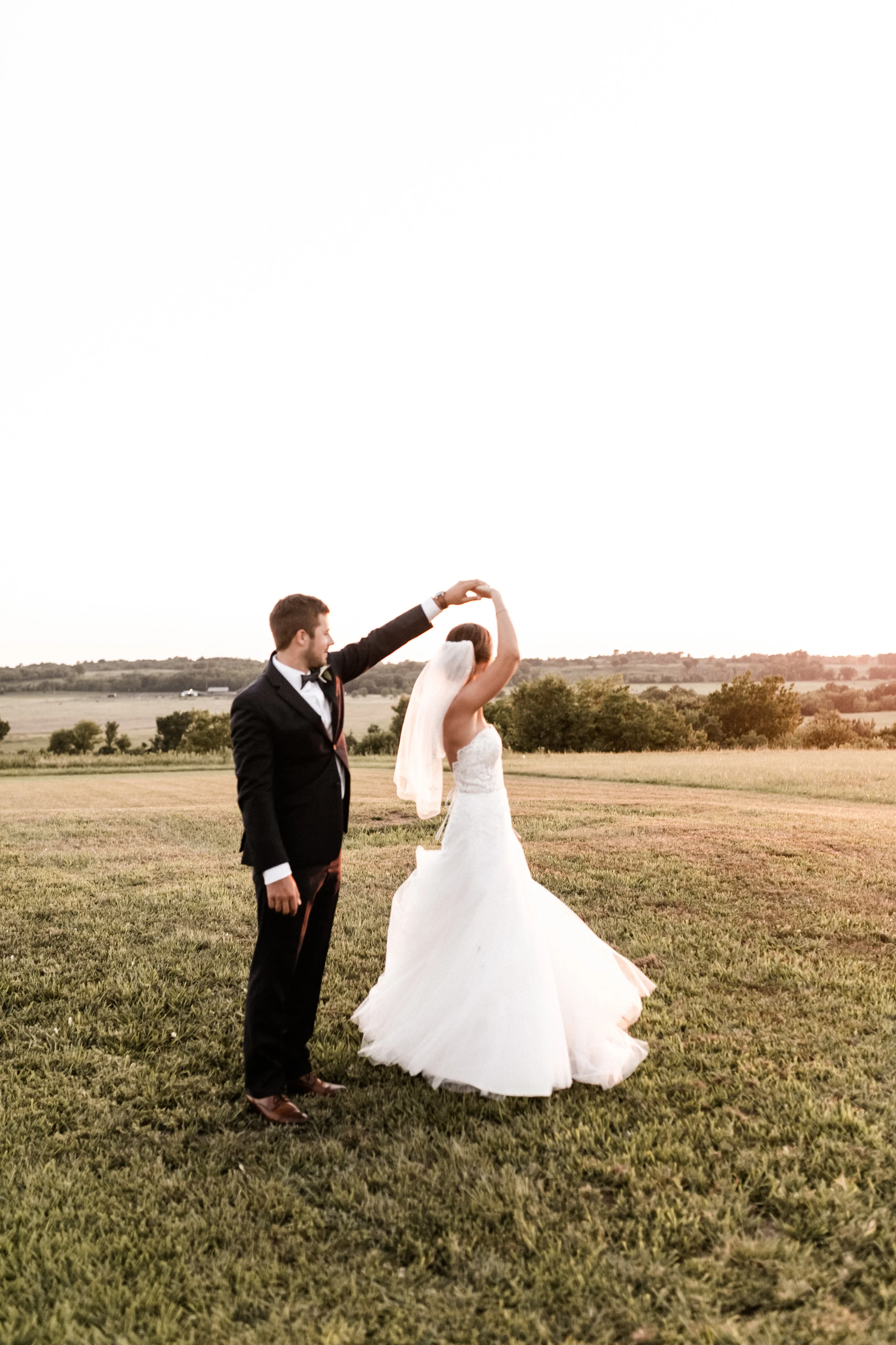 Mantle Wedding KHP81350.jpg
