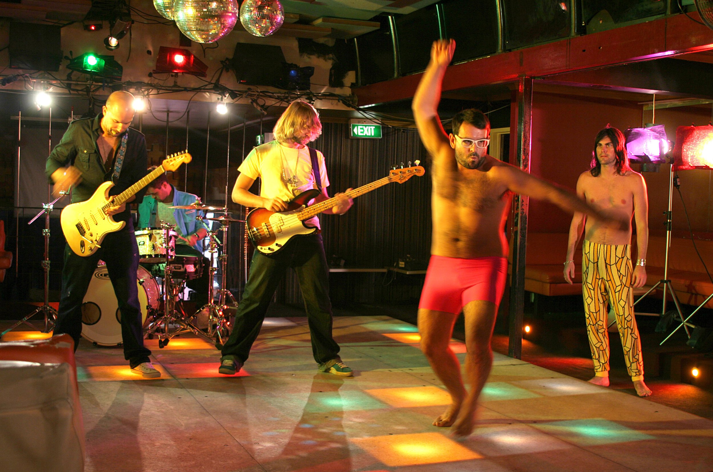 Performance ‘UFO – Sneaky Sound System’ 2007,  Claudio’s in the pink hot pants. 