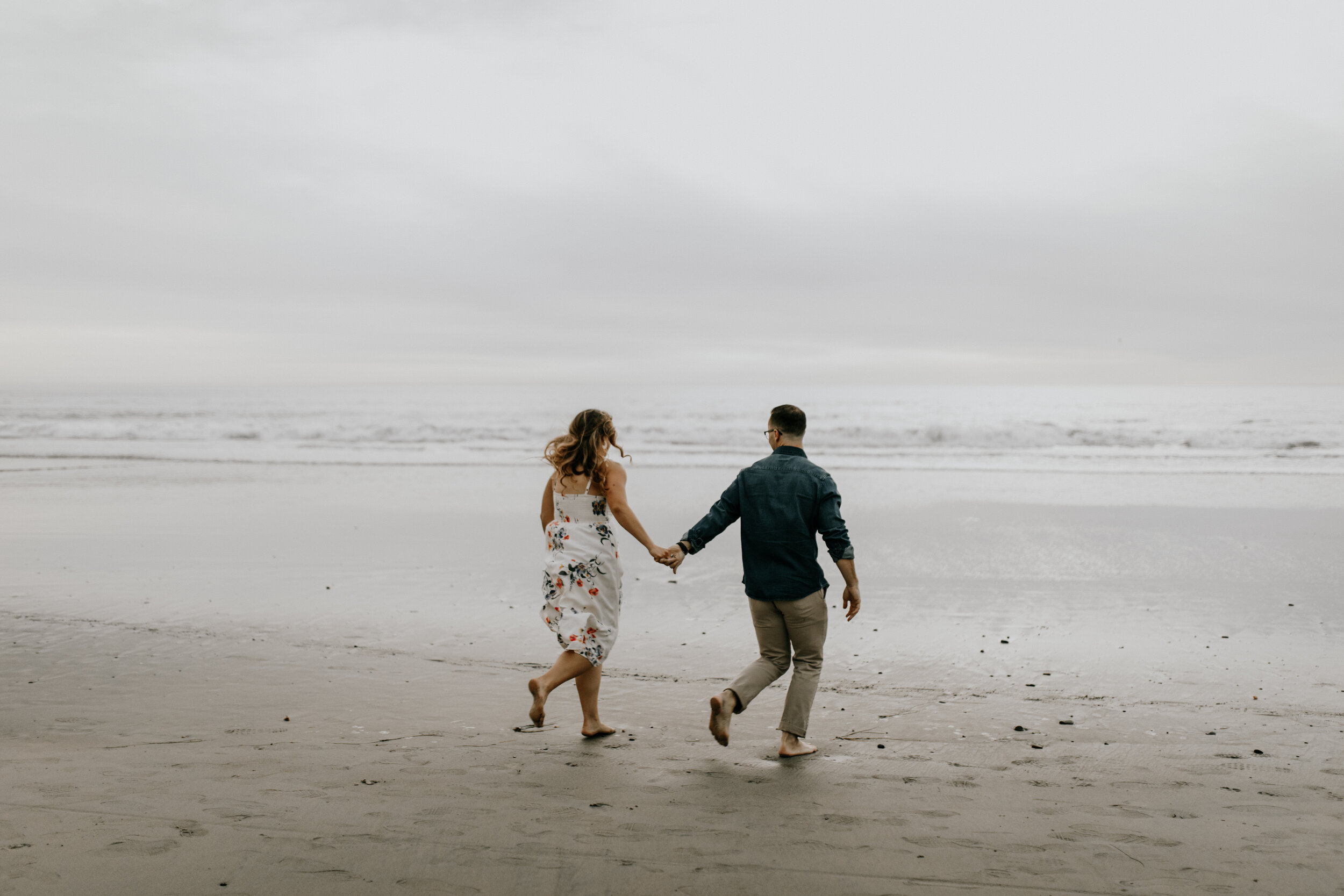 beachweddingphotos.jpg