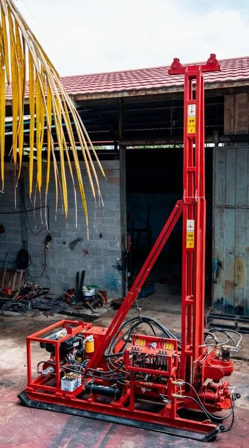 Photo of PT Danmar Explorindo drill rig Dexdrill 200.