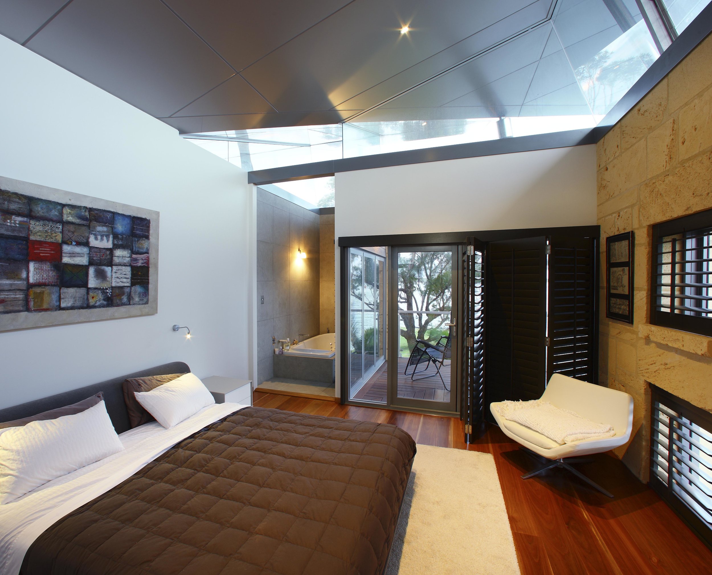 9B Runaway Bay Residence.jpg