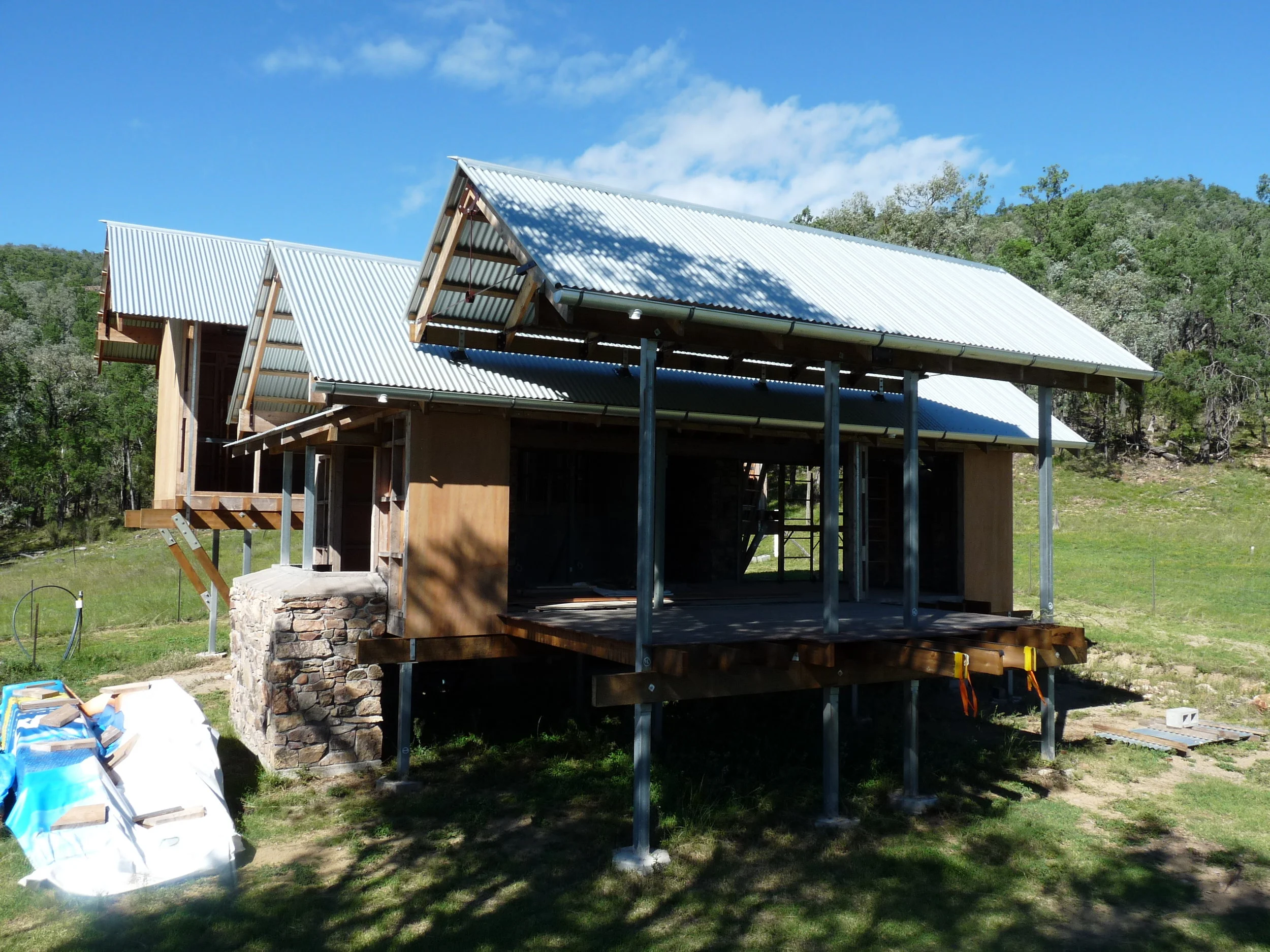 2 All the main roofs fitted #1....JPG