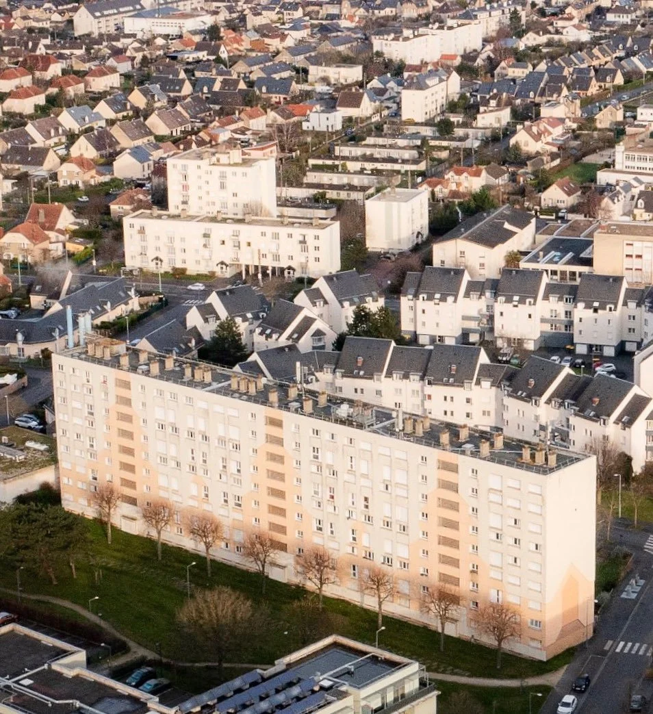 🏁, c&rsquo;est officiellement lanc&eacute;, nous travaillerons pendant les 8 prochains mois sur le dialogue comp&eacute;titif @quartiersdedemain.archi sur le site de @caenofficiel et l&rsquo;immeuble Langevin de @caenlamerhabitat 

&Eacute;quipe : 
