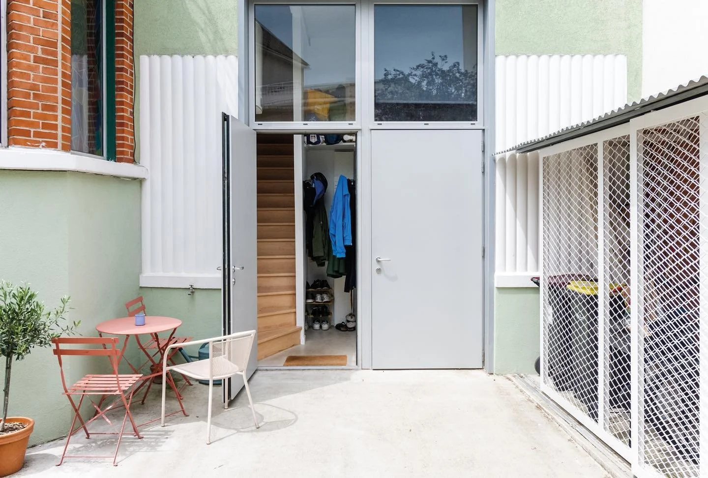 Retour sur le projet @iudo.co des Lilas livr&eacute; en 2022 apr&egrave;s une campagne de photos cet &eacute;t&eacute;.
Cr&eacute;ation de 2 logements ind&eacute;pendants par r&eacute;novation et restructuration d&rsquo;une grande maison et d&rsquo;u