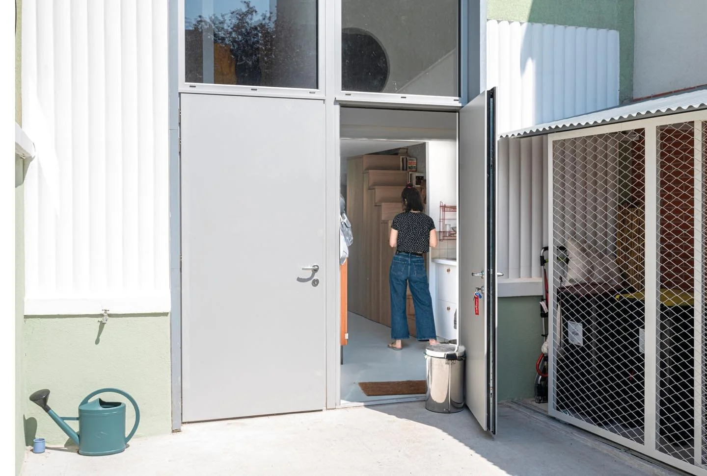 Merci &agrave; @lemondefr et Emeline Cazi pour l&rsquo;article du 23 juin 2023 -&gt; Urbanisme : quand le pavillon de banlieue devient une solution 
Merci &agrave; @nicolaskrief pour les photos