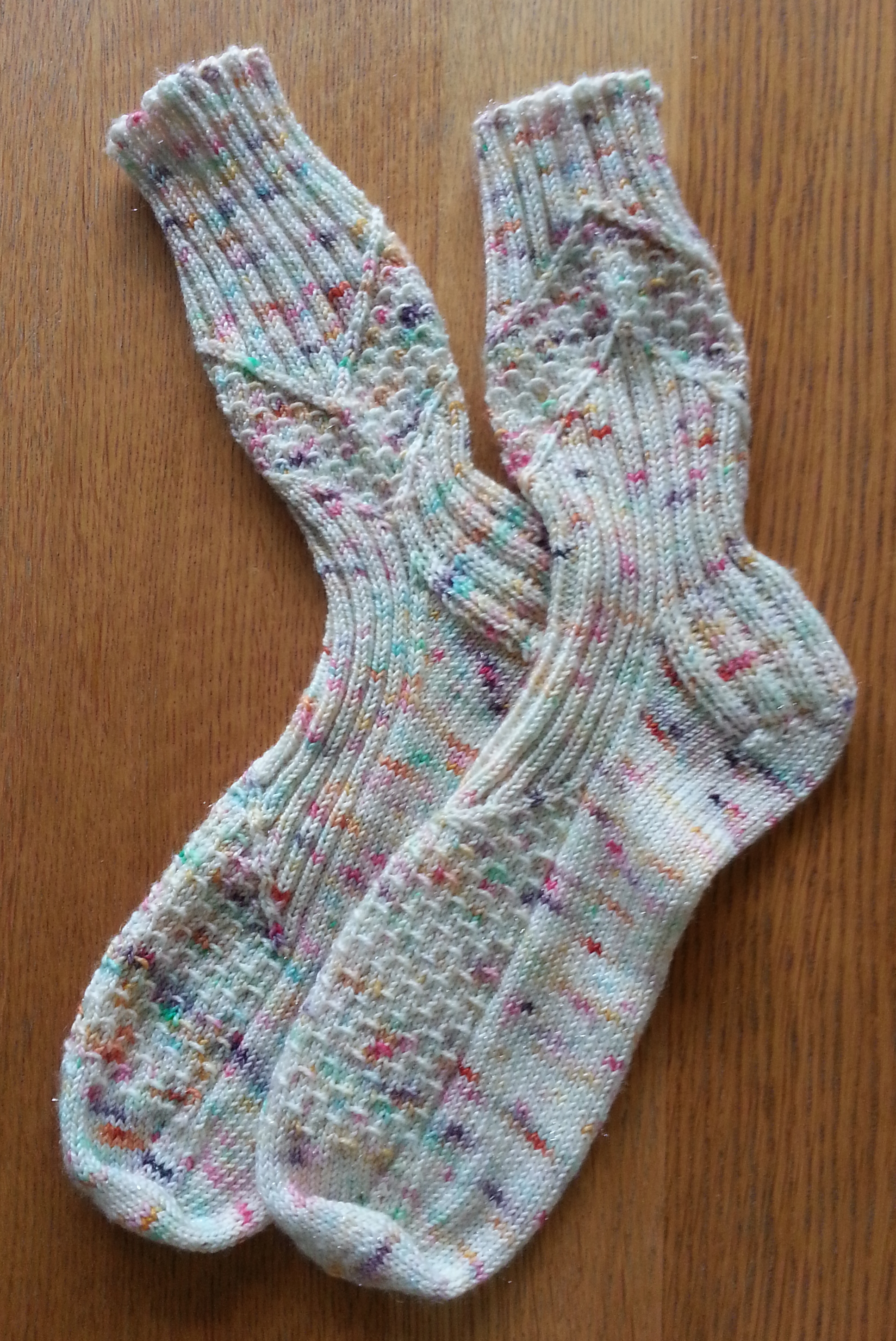 Mais QUI a des pieds comme ça???