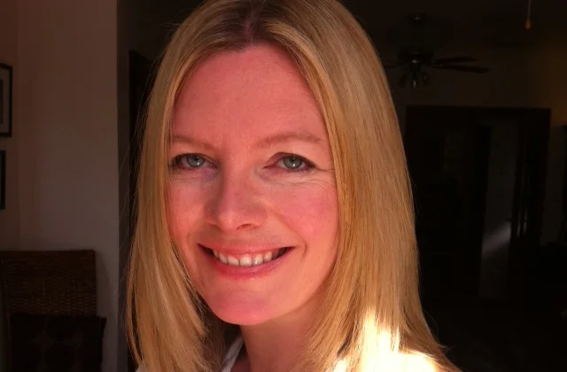 Debbie Macdonald photo.jpg