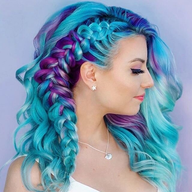 Beachwaves, braids, and bright colors 💓 @thebeachwaver @xomerlissa Major #hairinspo in the #366daysofbraids - are you following along? #igotbeachwaved