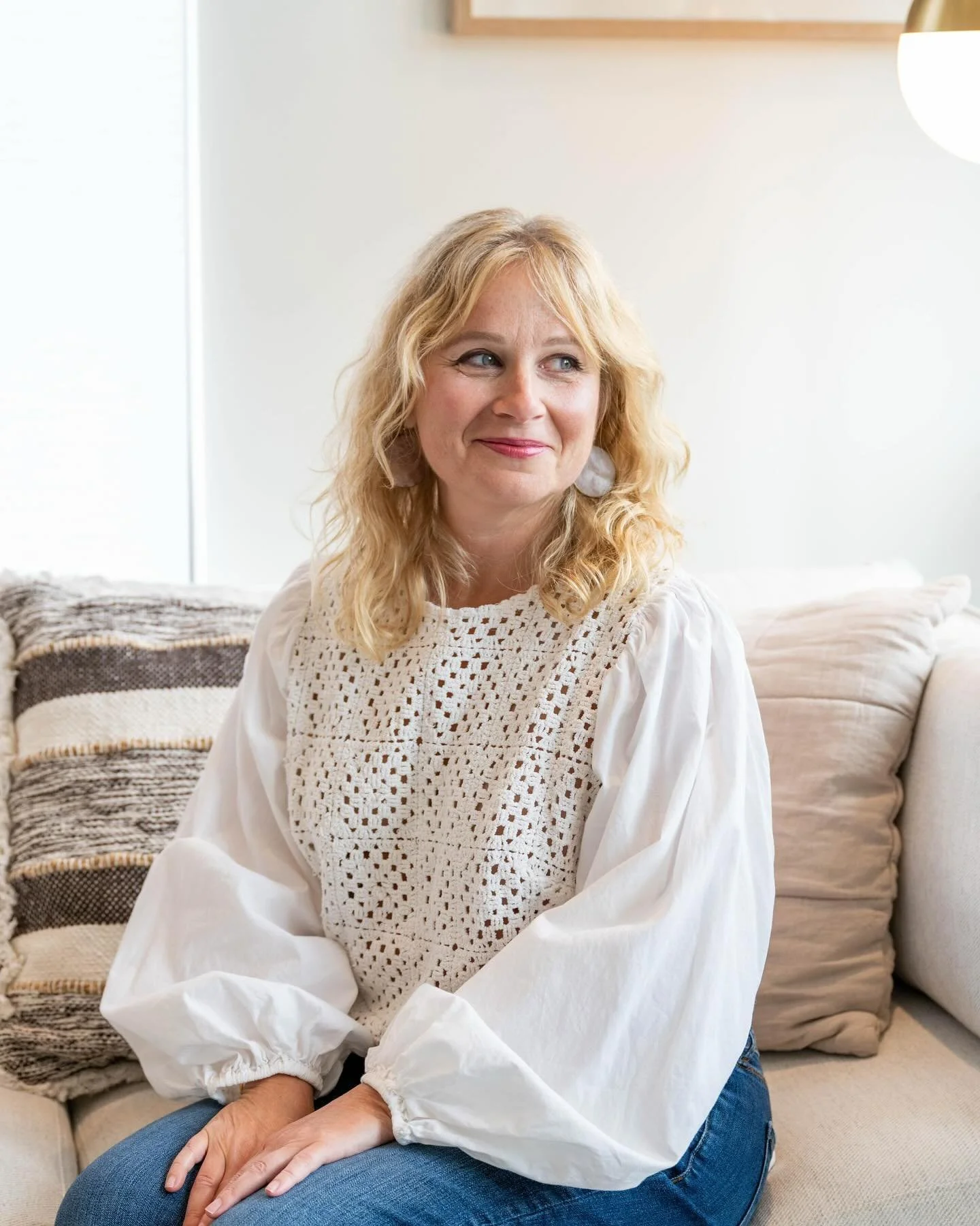 Just taking a moment to soak it all in! 🌞 What&rsquo;s something small that made you smile today? Let&rsquo;s share some good vibes in the comments! 💬⬇️

.
.
.
.
.
.
.
#EverydayJoy #GoodVibesOnly #LittleMoments #SimpleHappiness #WanderingParisian #