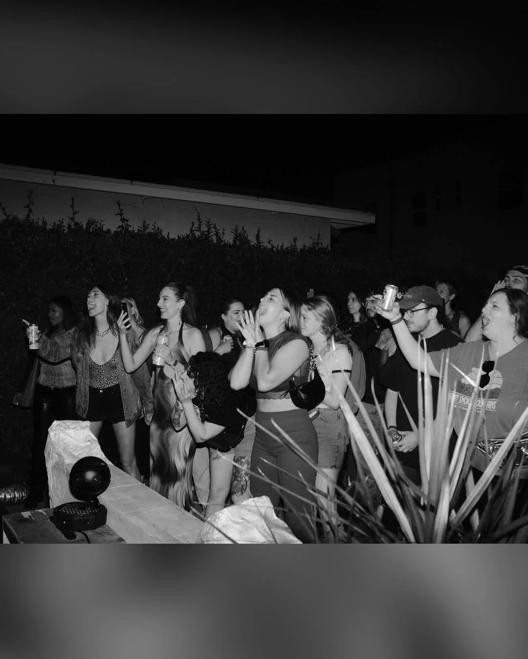 BLONDONNA DEBUT📸 by @ryan_gomez123 #blondonna #band #covers #debut #firstshow #houseparty #musi (5).jpg