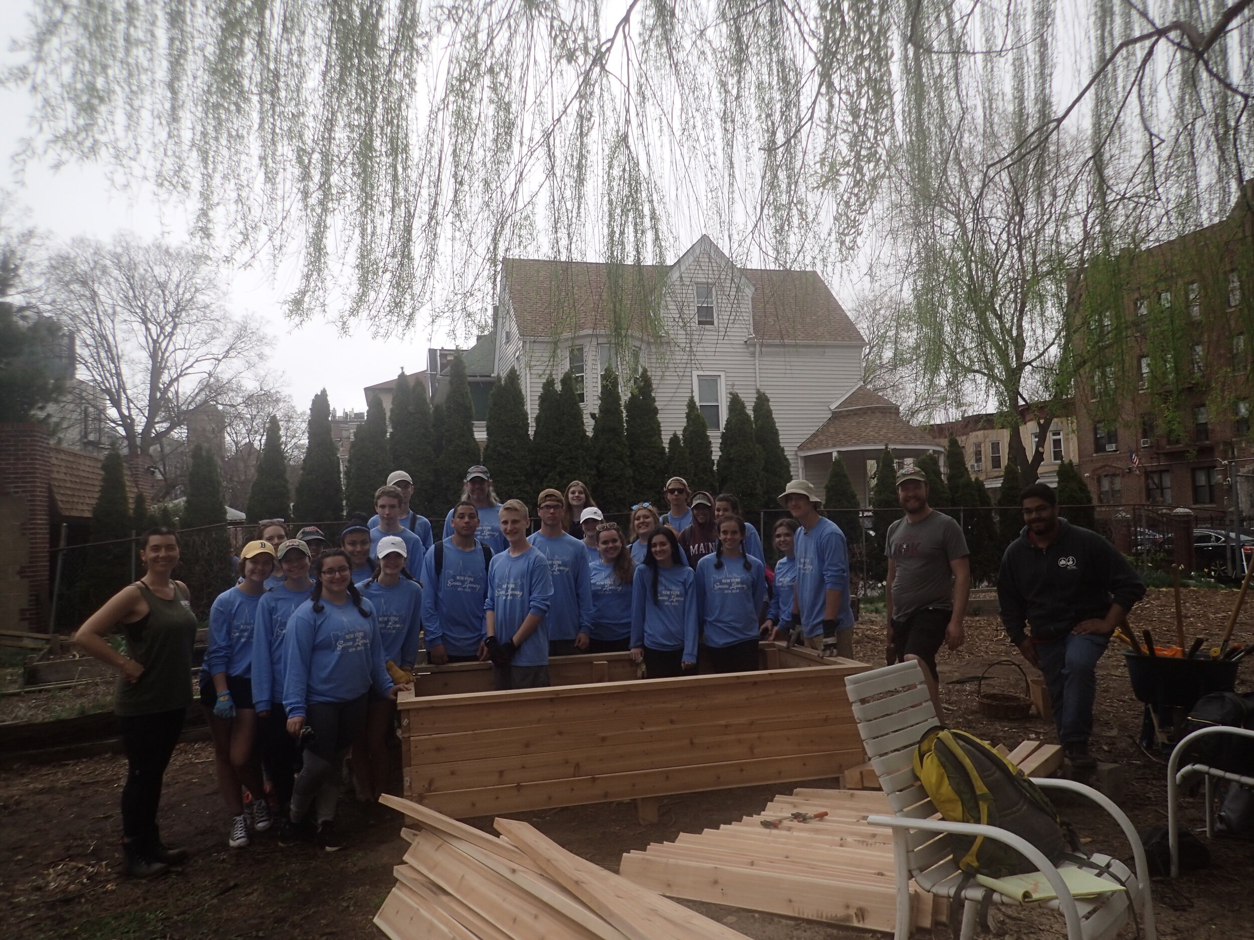 HighSchool Volunteers1.JPG