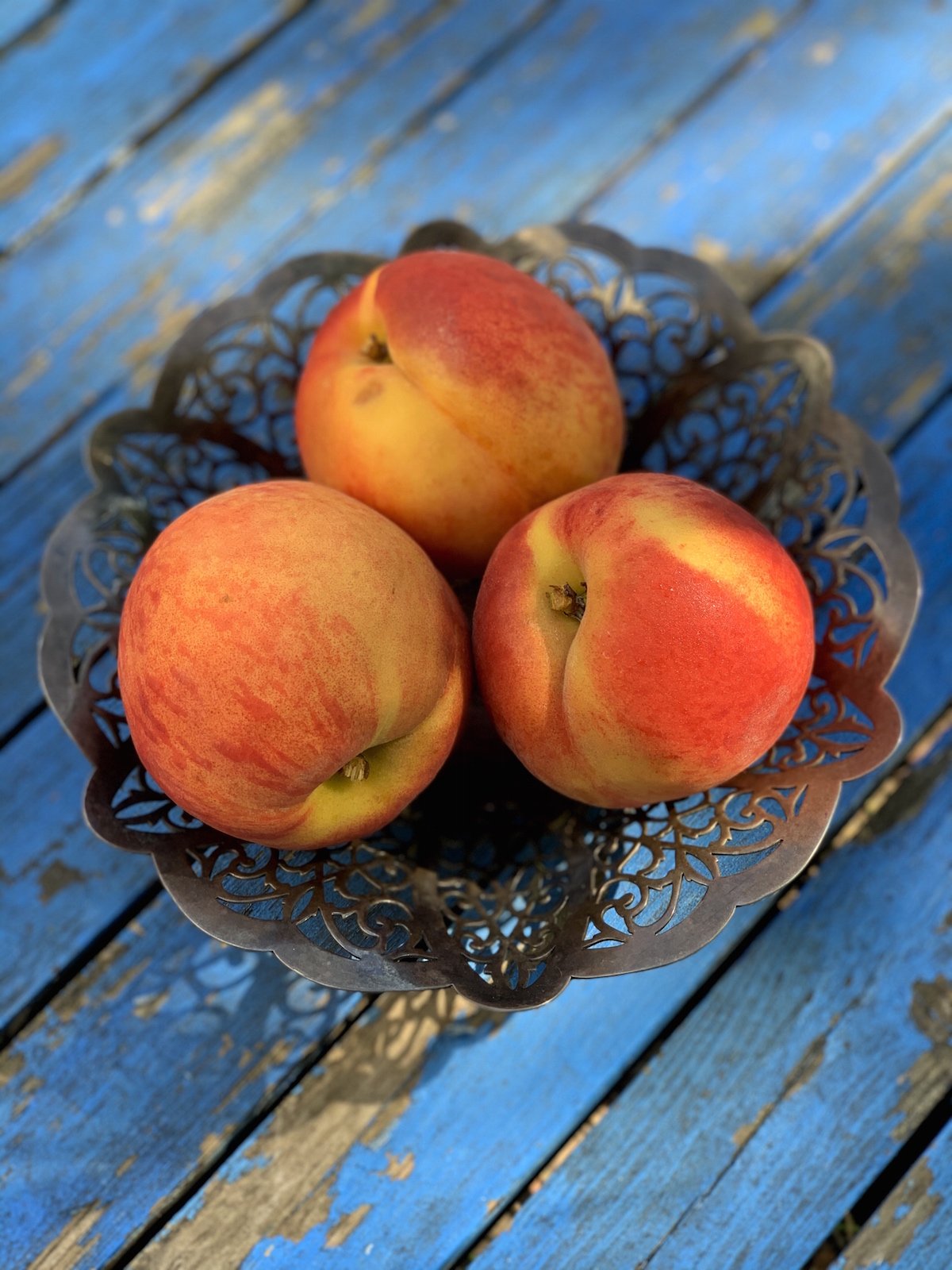 Fresh Food Box peaches  (Photo credit: Nancy Treuber)