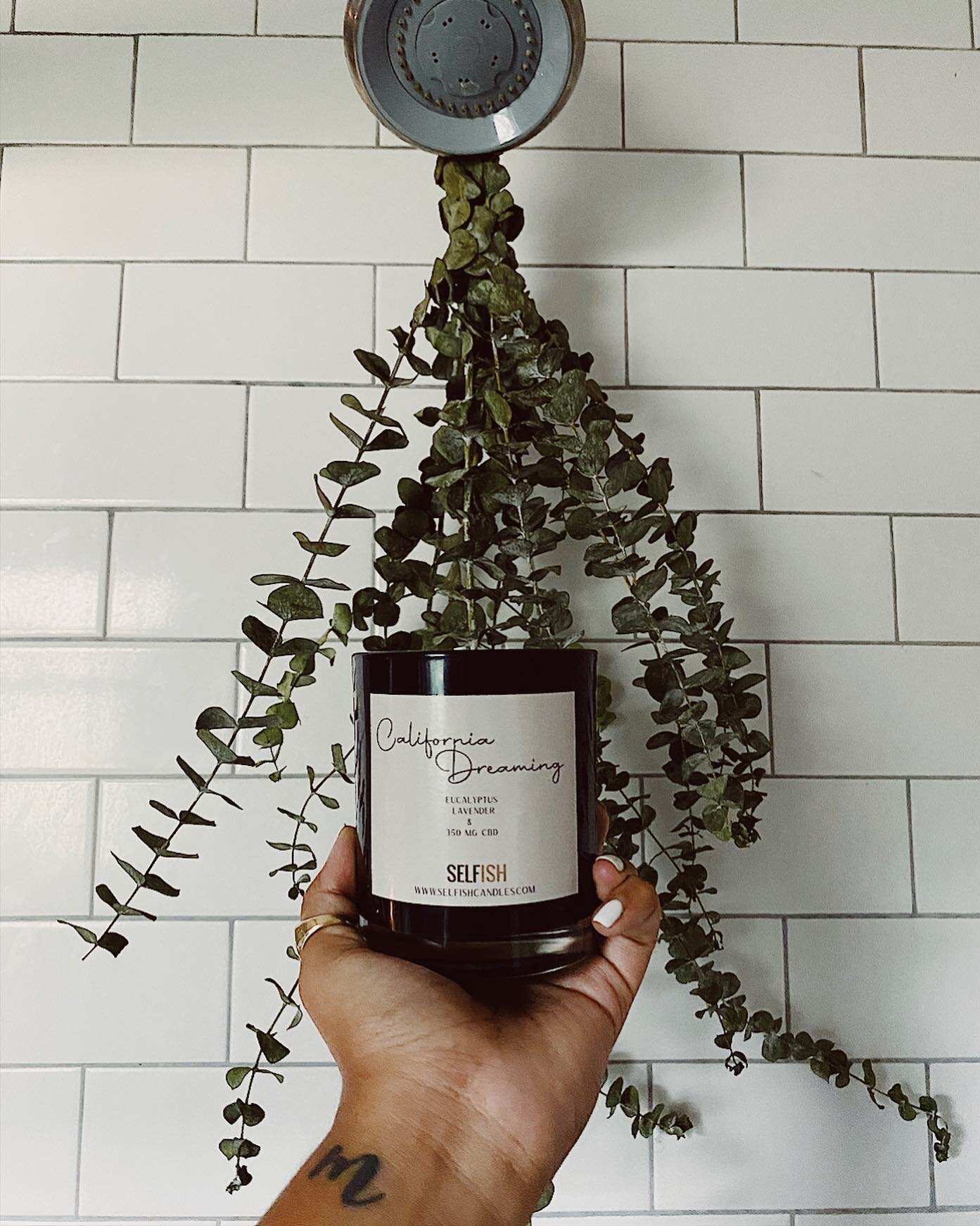 We&rsquo;ve got an early Christmas gift for y&rsquo;all! Our CBD candle has been restocked. Available now on our website. Grab it now before it&rsquo;s gone!
&bull;
&bull;
#cbd #cbdproducts #selfcare #candles #smallbusiness #blackownedbusiness