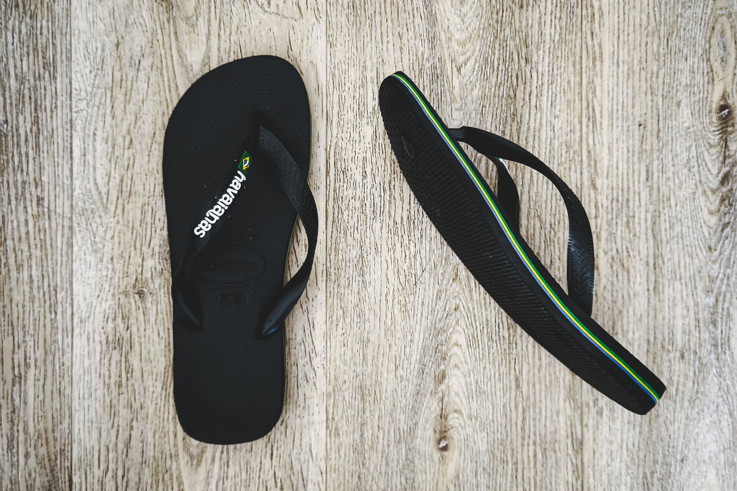 Havaianas Brazil Logo Flip Flops.