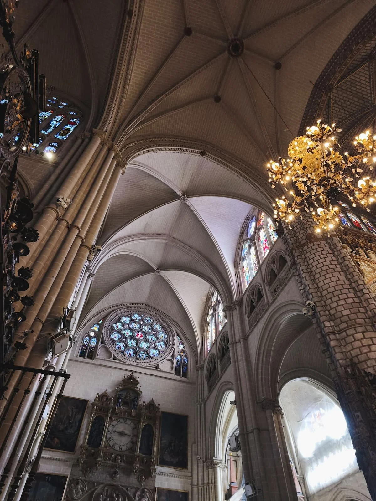 Gothic nave and vaulted ceilings