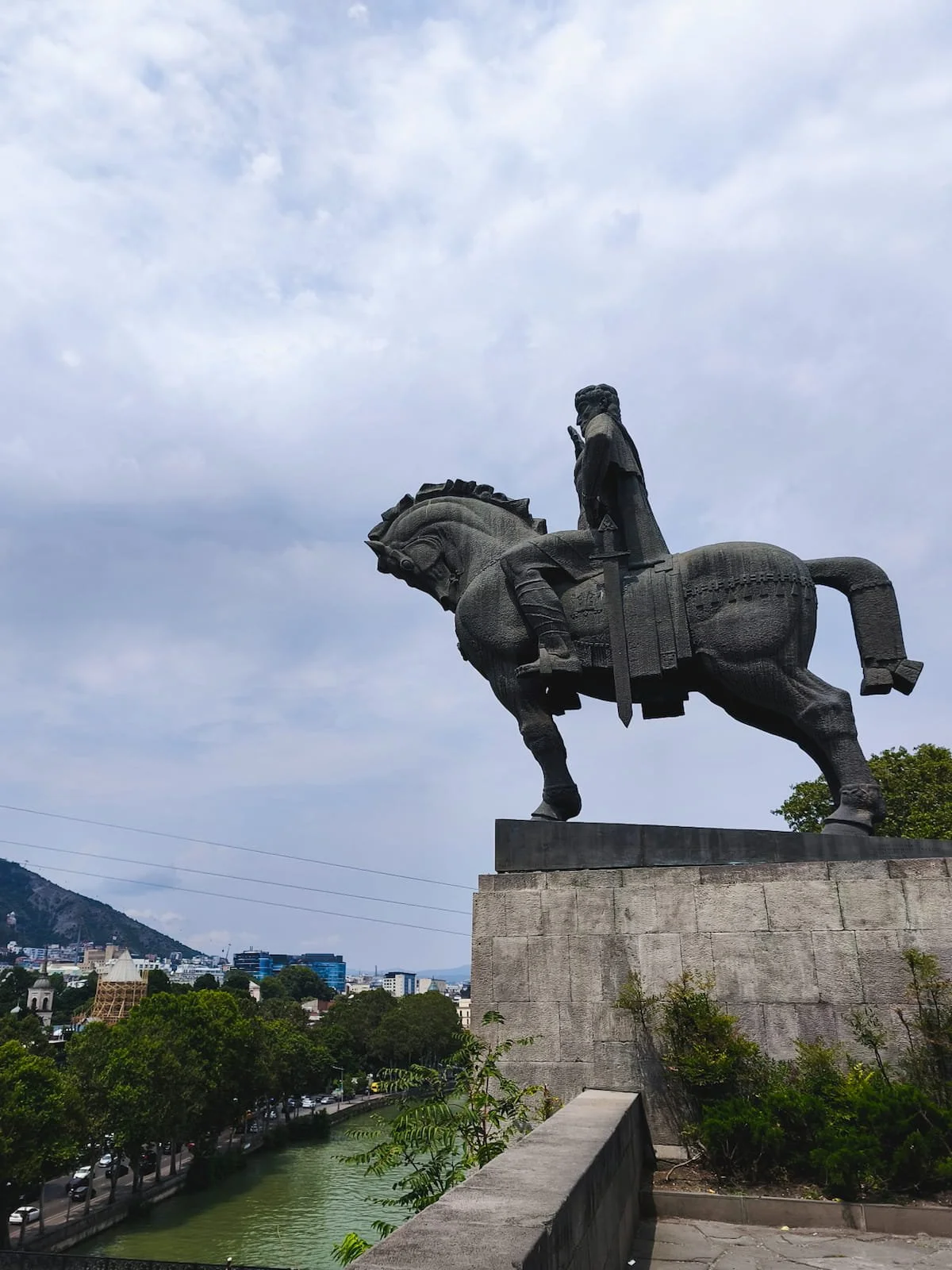 Statue of King Gorgasali