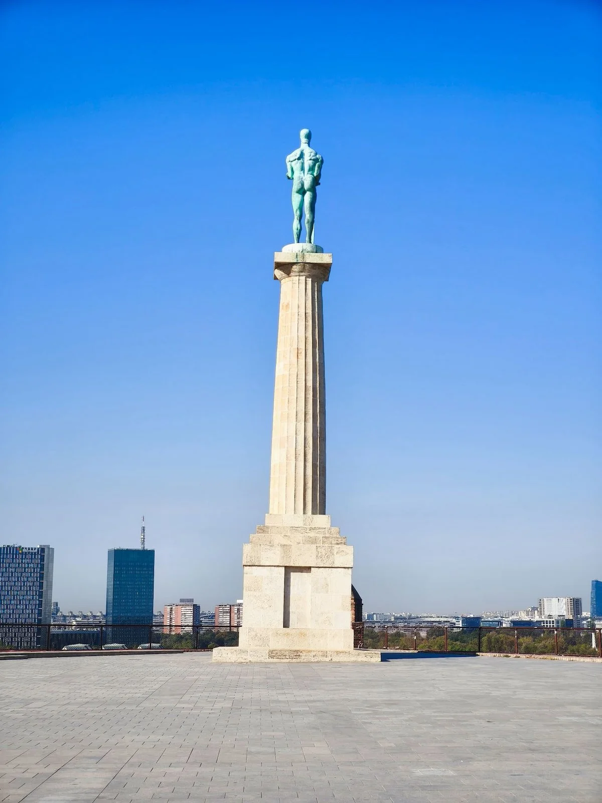 Victor Monument
