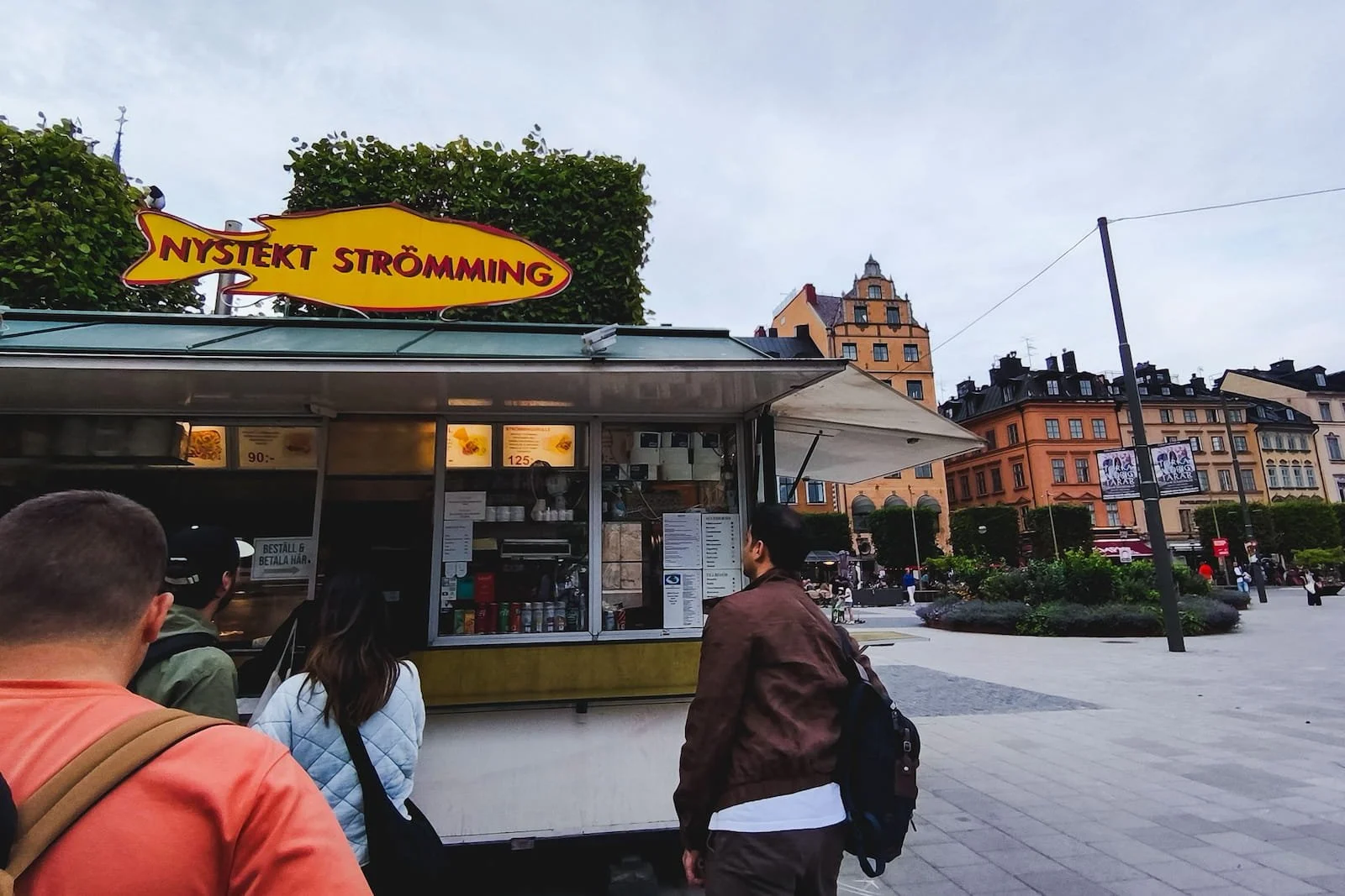 nystekt-stromming-food-stand-stockholm.jpg
