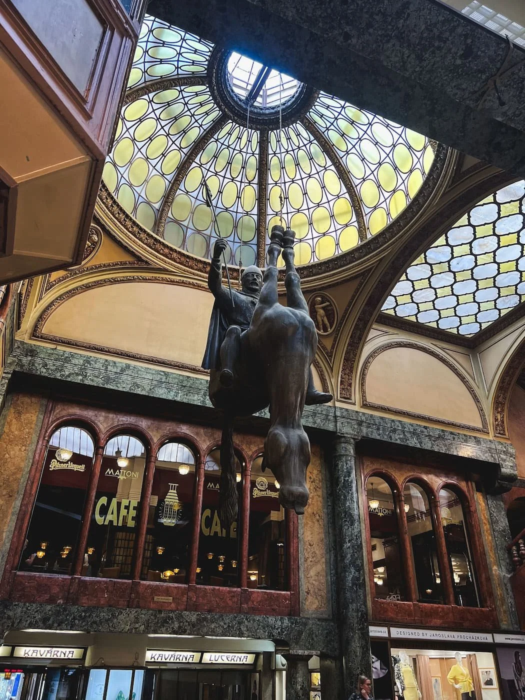 Lucerna Passage + Statue 