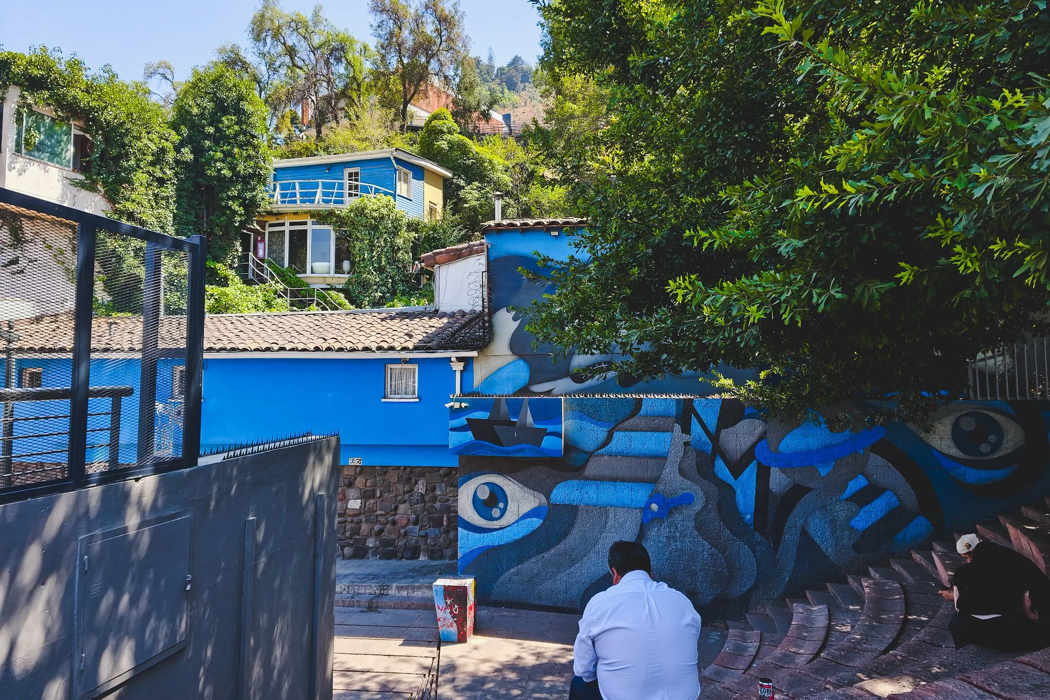 Blue exterior of La Chascona.