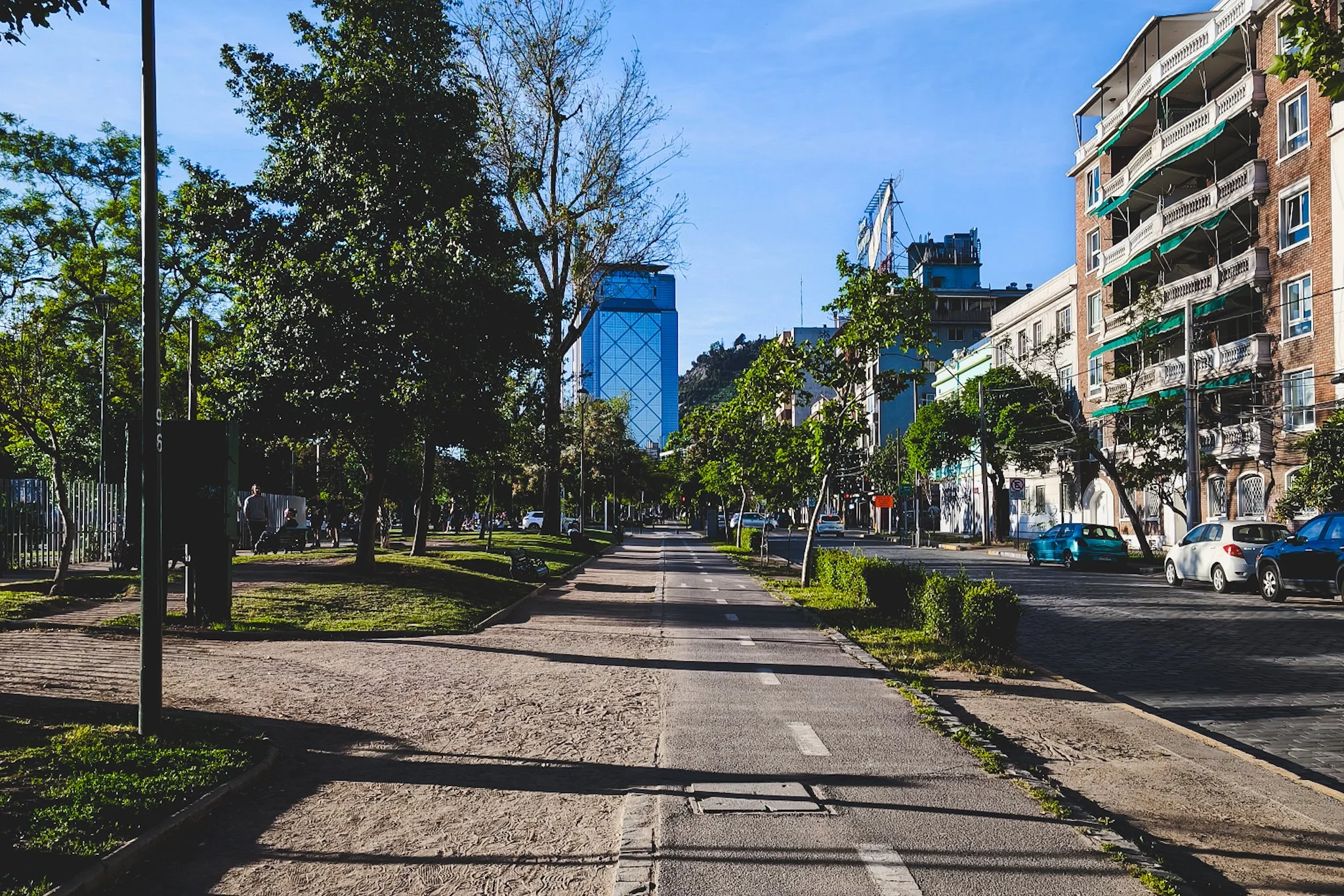Path in Parque Bustamante.