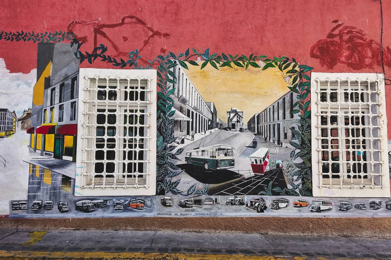 Street mural on Cerro Concepción.