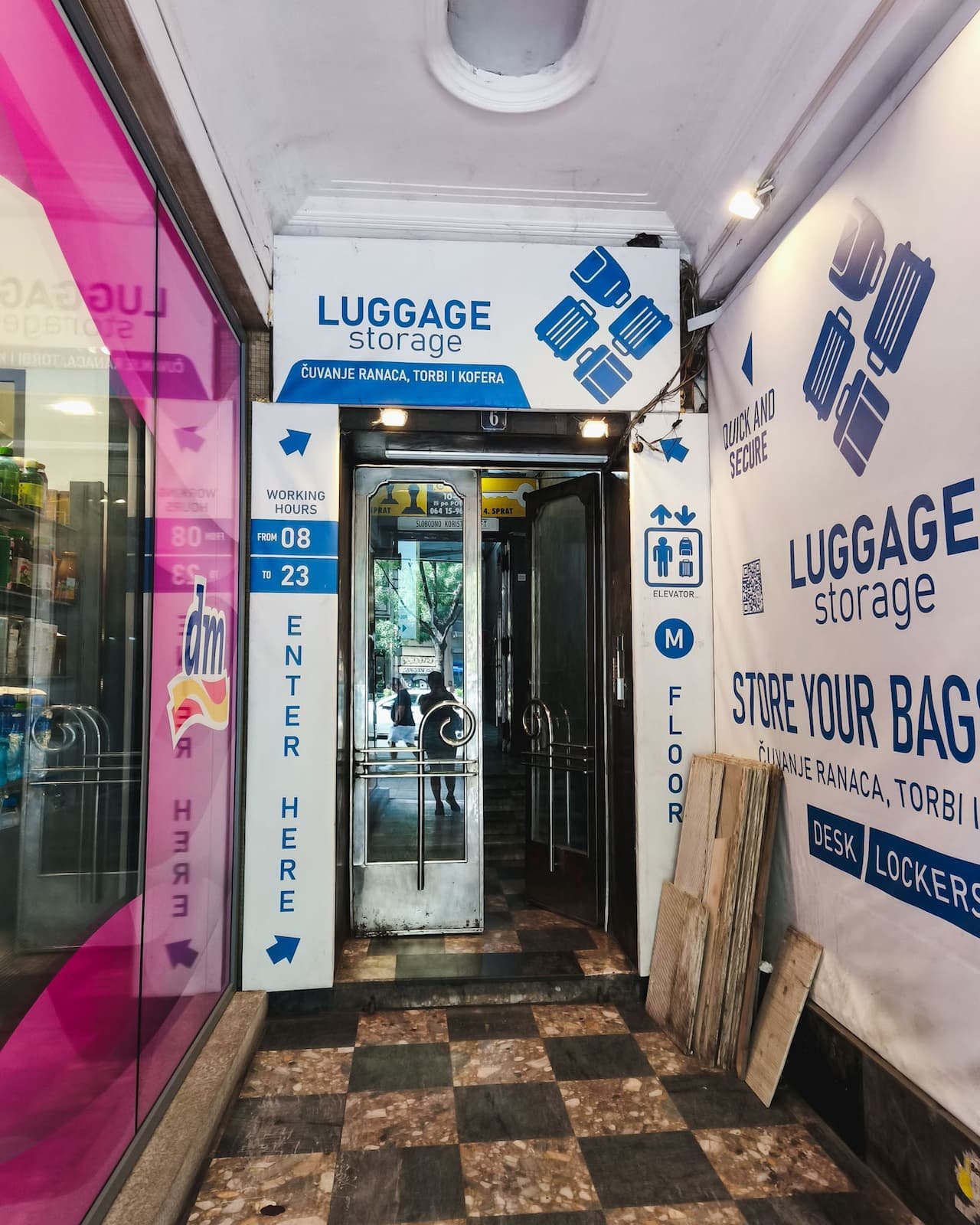 Entrance to Luggage Storage Belgrade near Republic Square