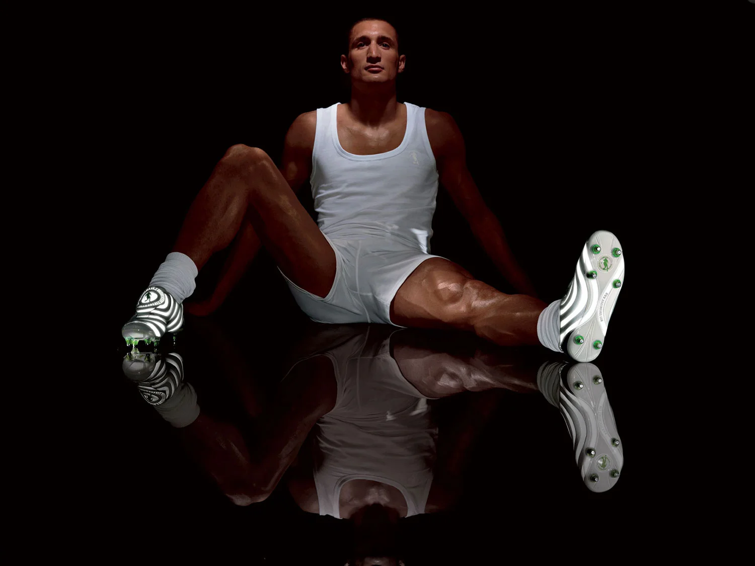 chiellini-sits.jpg
