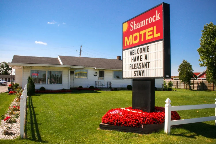 ShamrockMotel.jpg