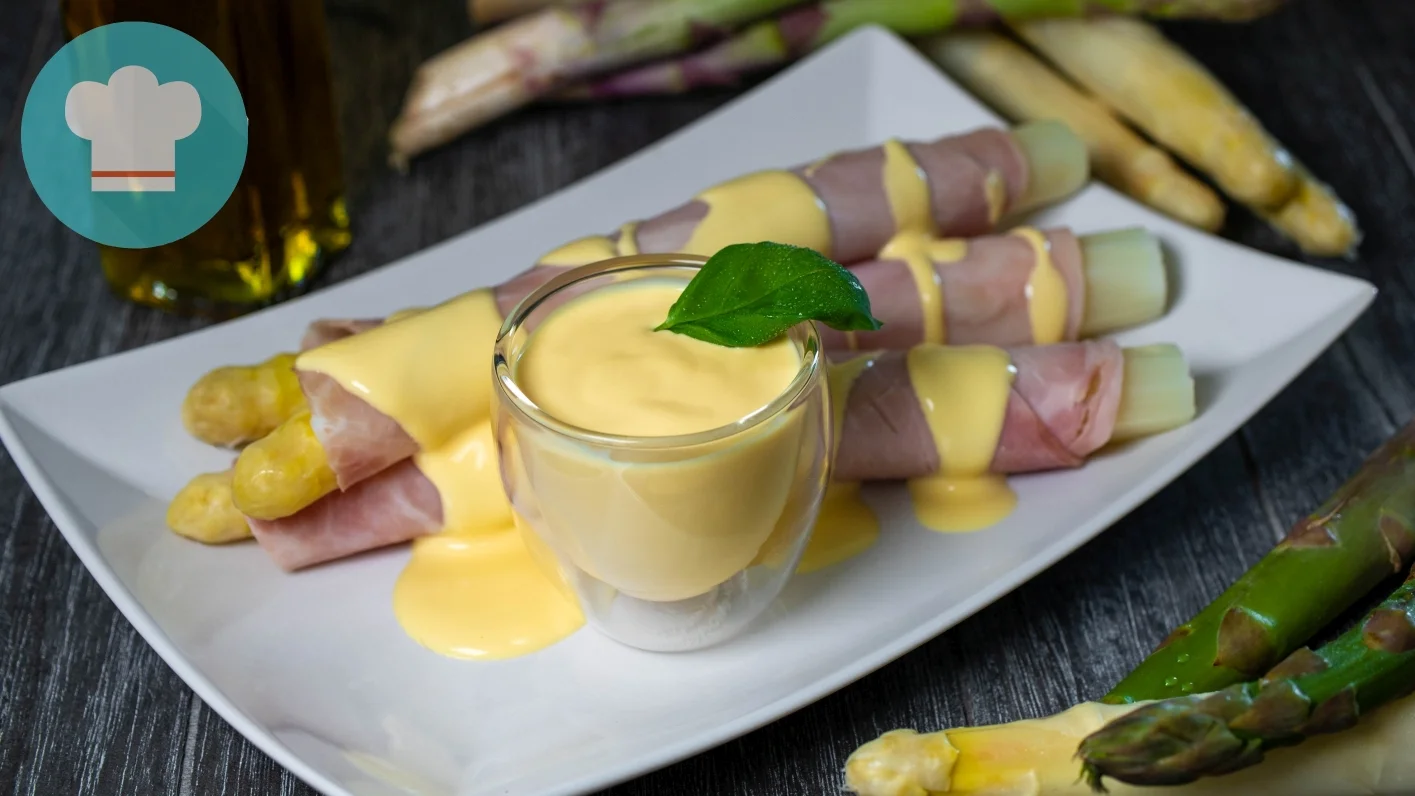 Spargel mit Sauce Hollandaise
