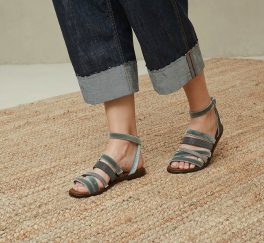 Brunello Sandals 3.png
