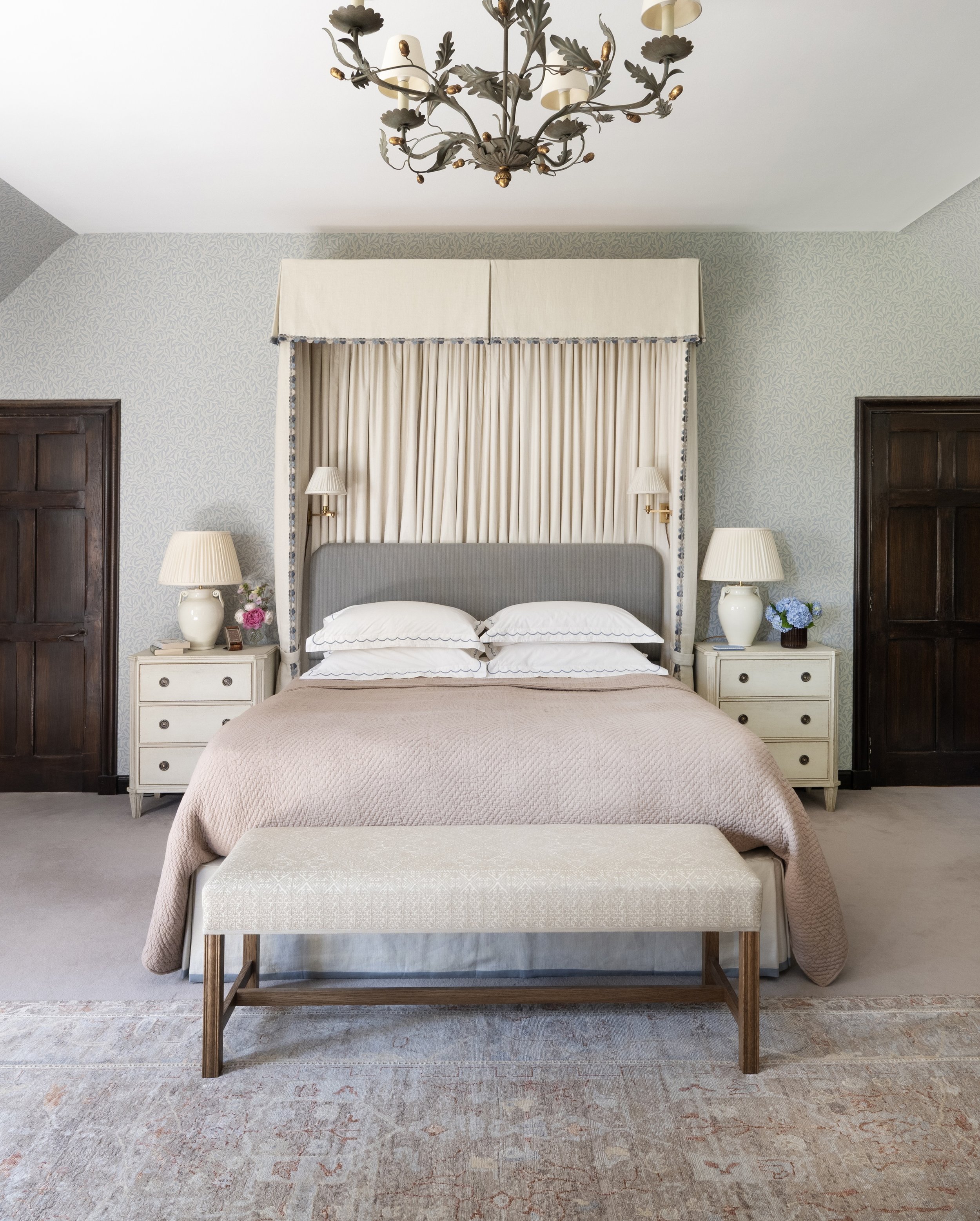Bedroom 1.jpg