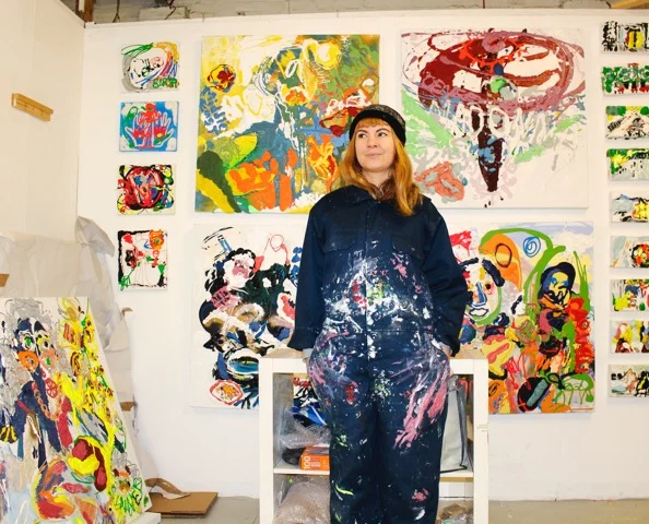 Aim é e in her studio 