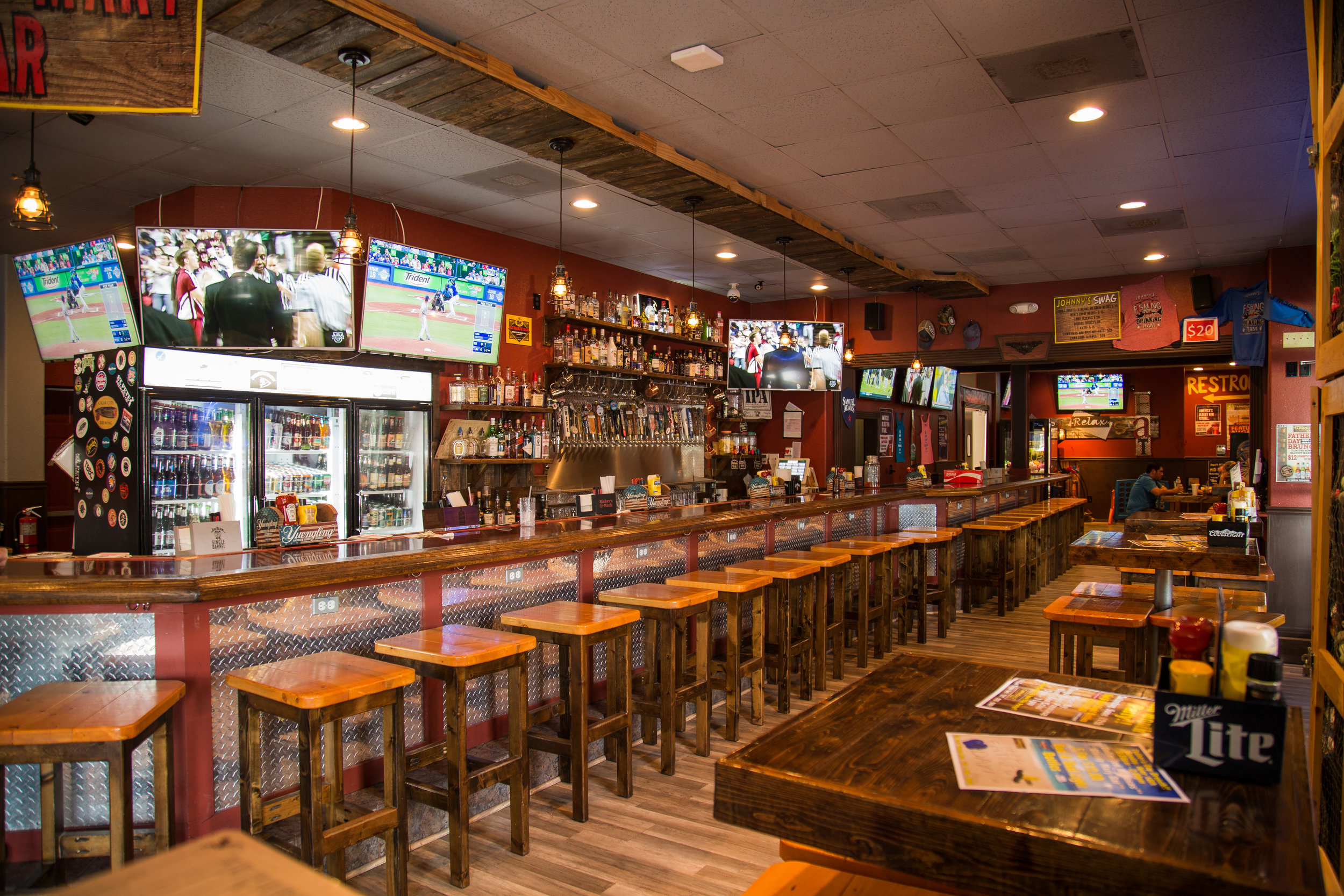 inside bar-6625.jpg